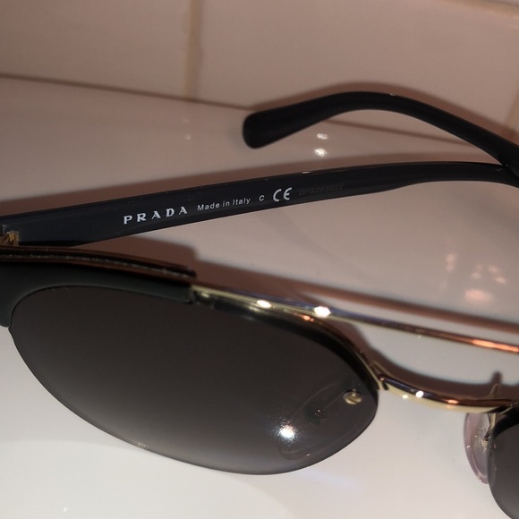 Prada Sunglasses Brand New - Picture 7 of 7